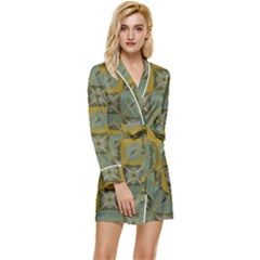 Batik-tradisional-01 Long Sleeve Satin Robe