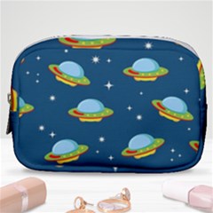 Seamless-pattern-ufo-with-star-space-galaxy-background Make Up Pouch (small) by Salman4z