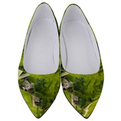 Apartment Curve Path Step Women s Low Heels by Sarkoni