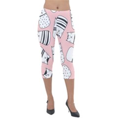 Cute Cats Cartoon Seamless-pattern Lightweight Velour Capri Leggings 