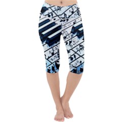 B6313536-100c-4899-8d14-ee9bb1cc53bc Lightweight Velour Cropped Yoga Leggings
