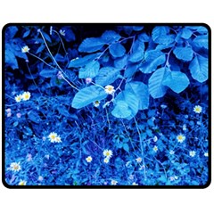Blue Daisies Fleece Blanket (medium) 